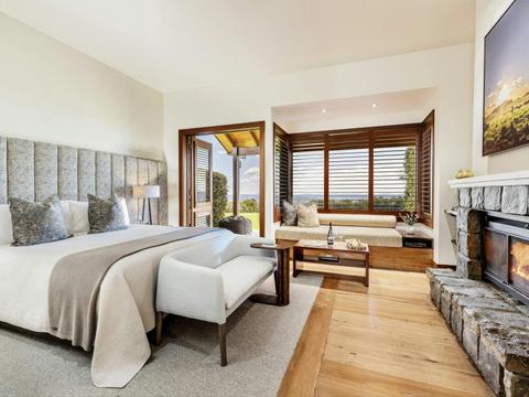 Lodge Suite