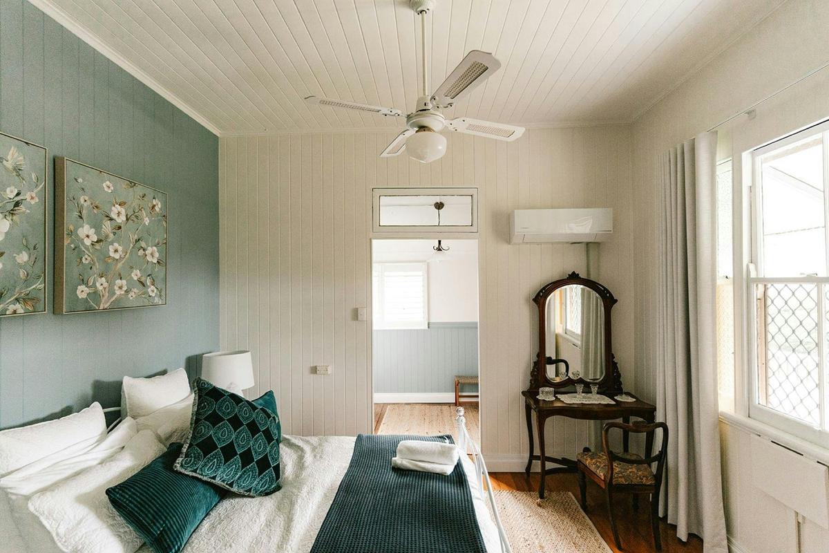 Bedroom No1 (Queen Bed)