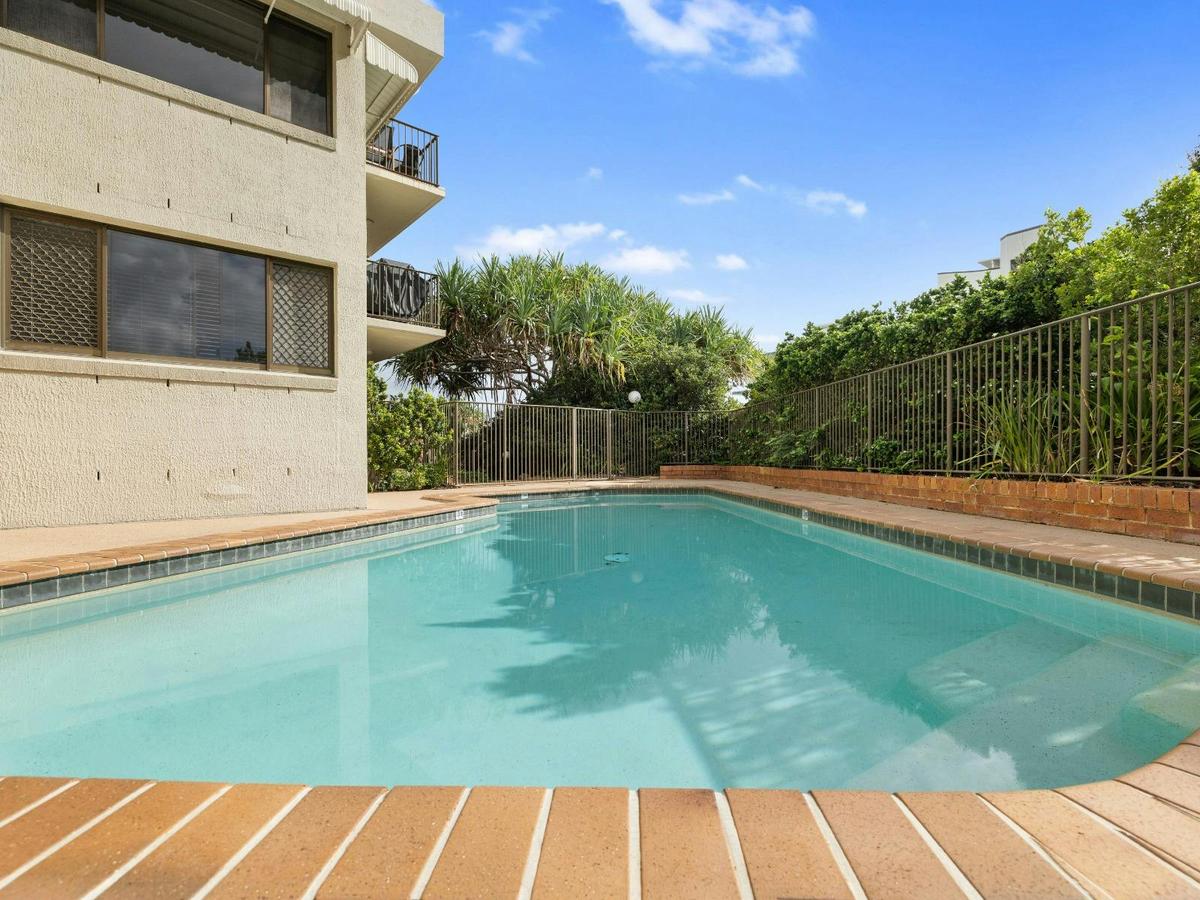 Shared complex pool