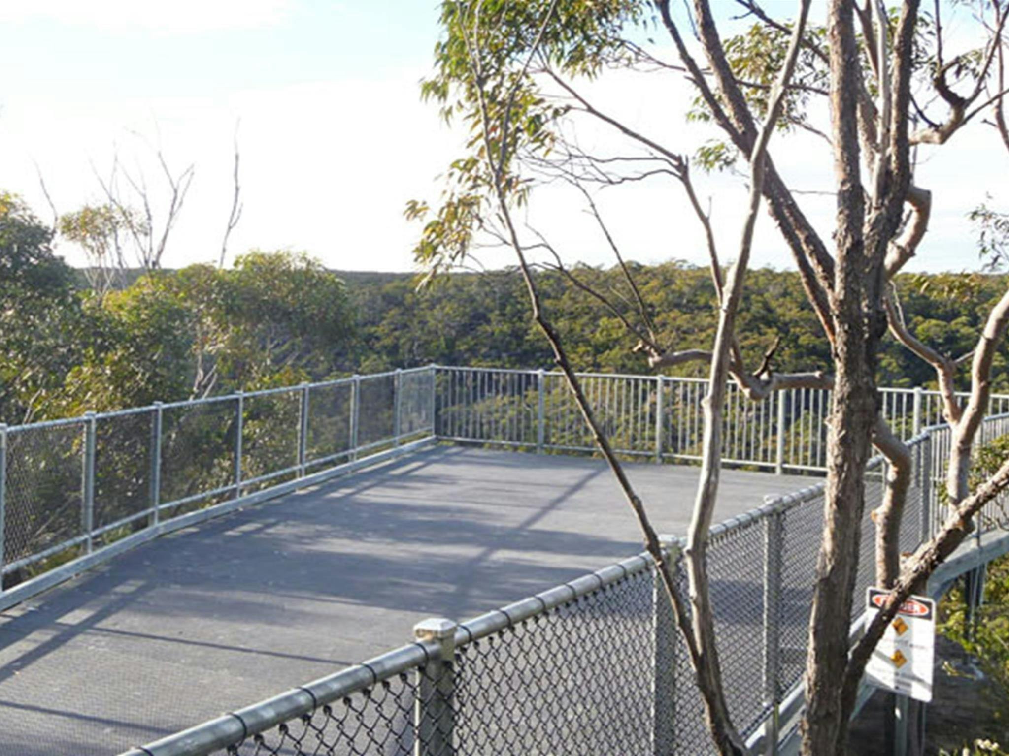 O'Hares Creek lookout, Dharawal National Park. Photo: Victor Harnadi &copy; OEH