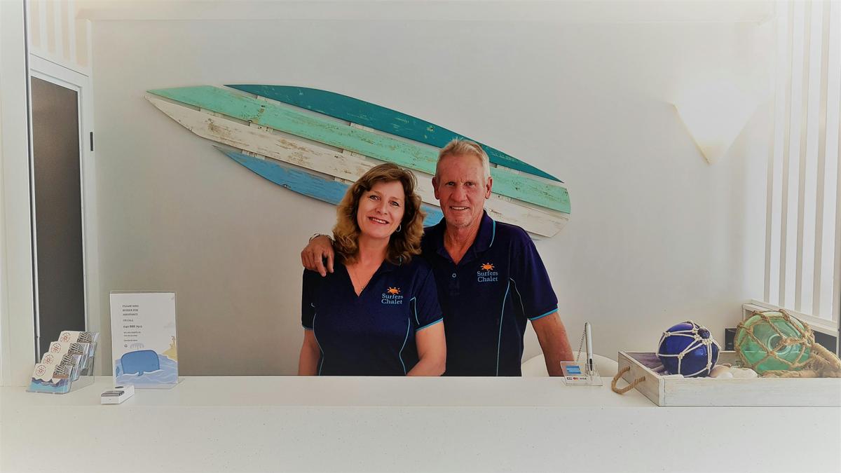 Your hosts Carolyn and Garry welcome you to Surfers Chalet