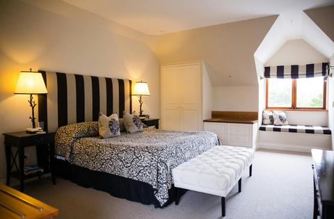 Luxury Spa Suite