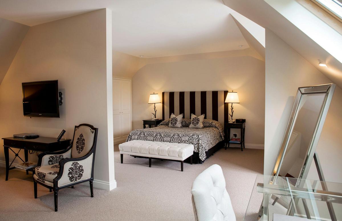 Luxury Spa Suite