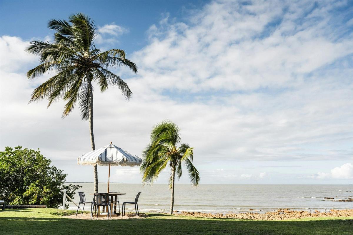 Seaspray exterior beach view