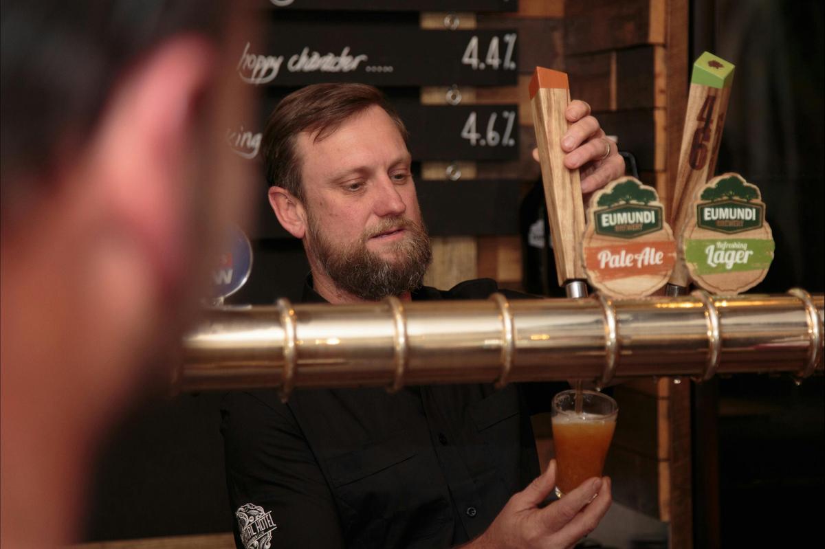 Pouring the Eumundi brews!