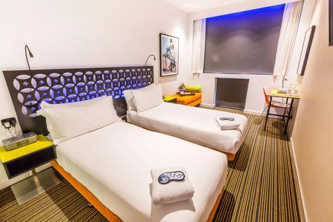 Hotel Twin Room