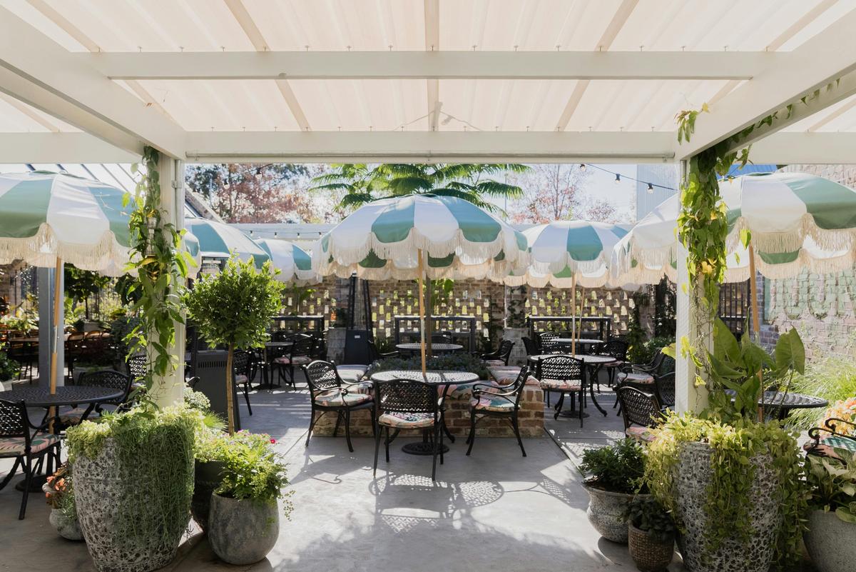 Garden Dining