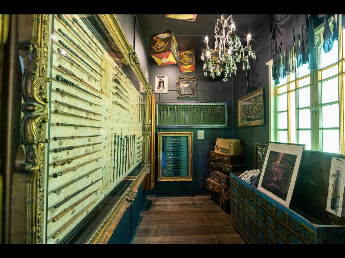 Wand room