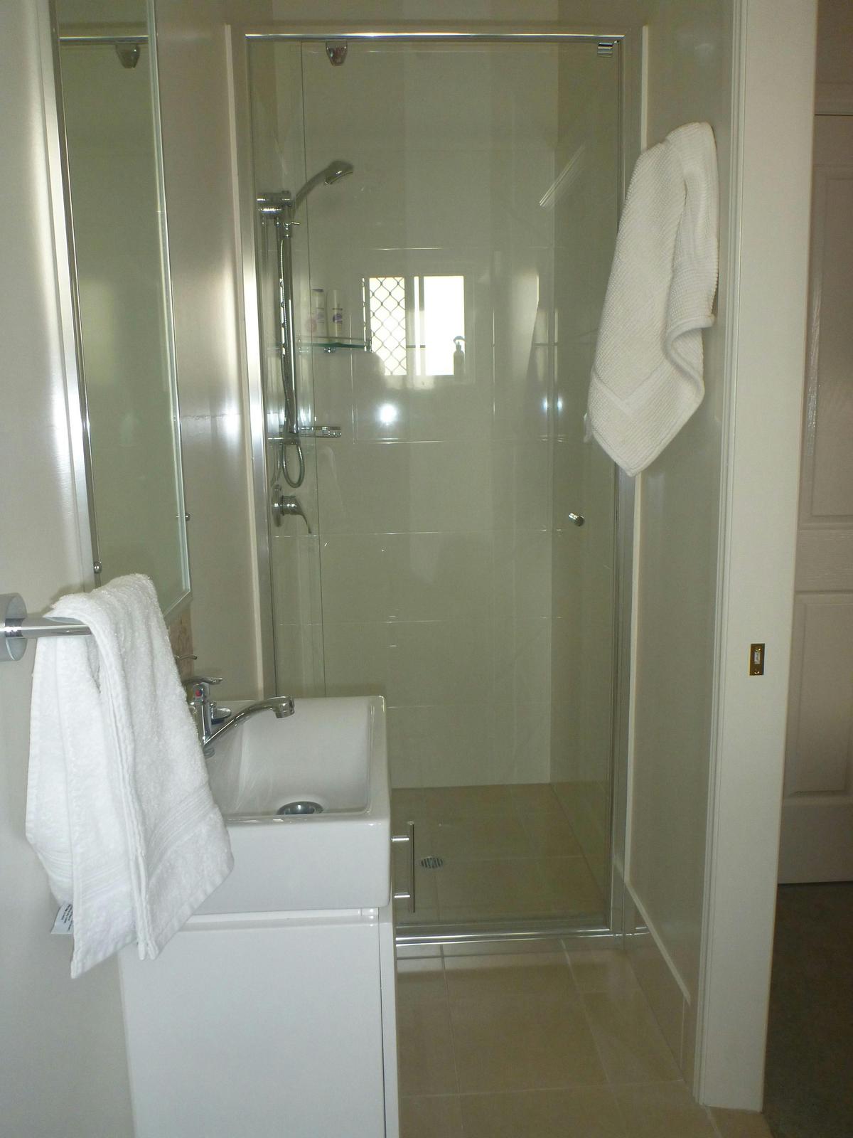 Ensuite Bathroom in Queen Room