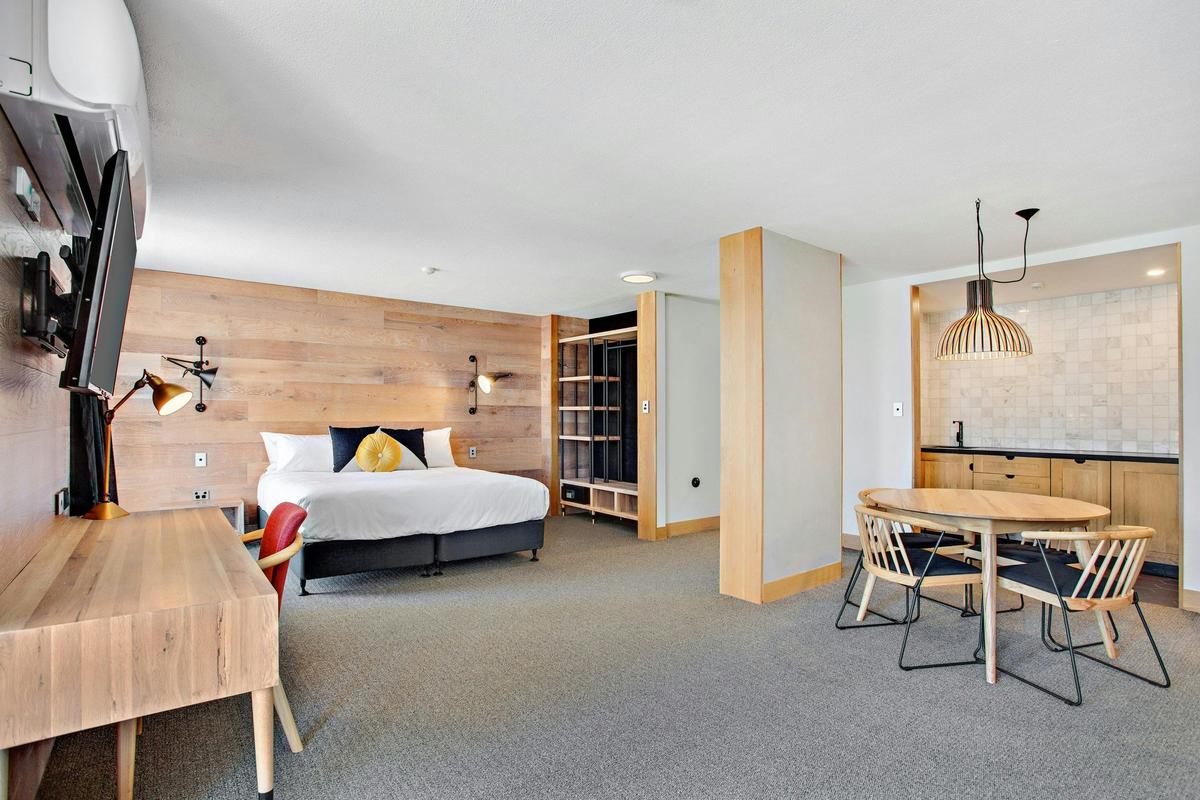 The Island King Suite