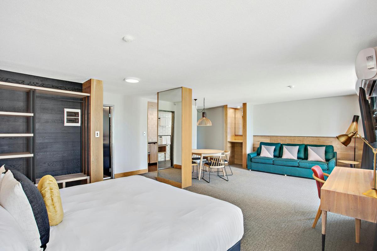 The Island King Suite