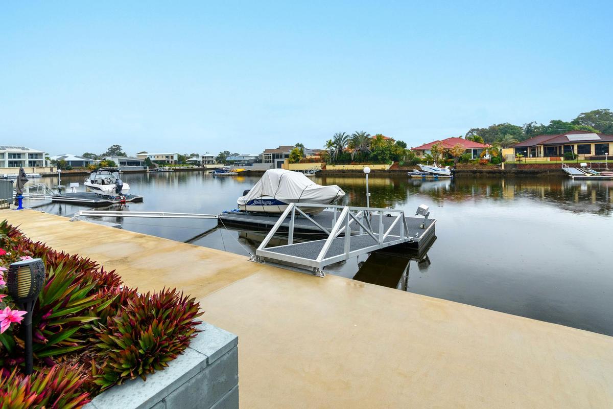 Pontoon