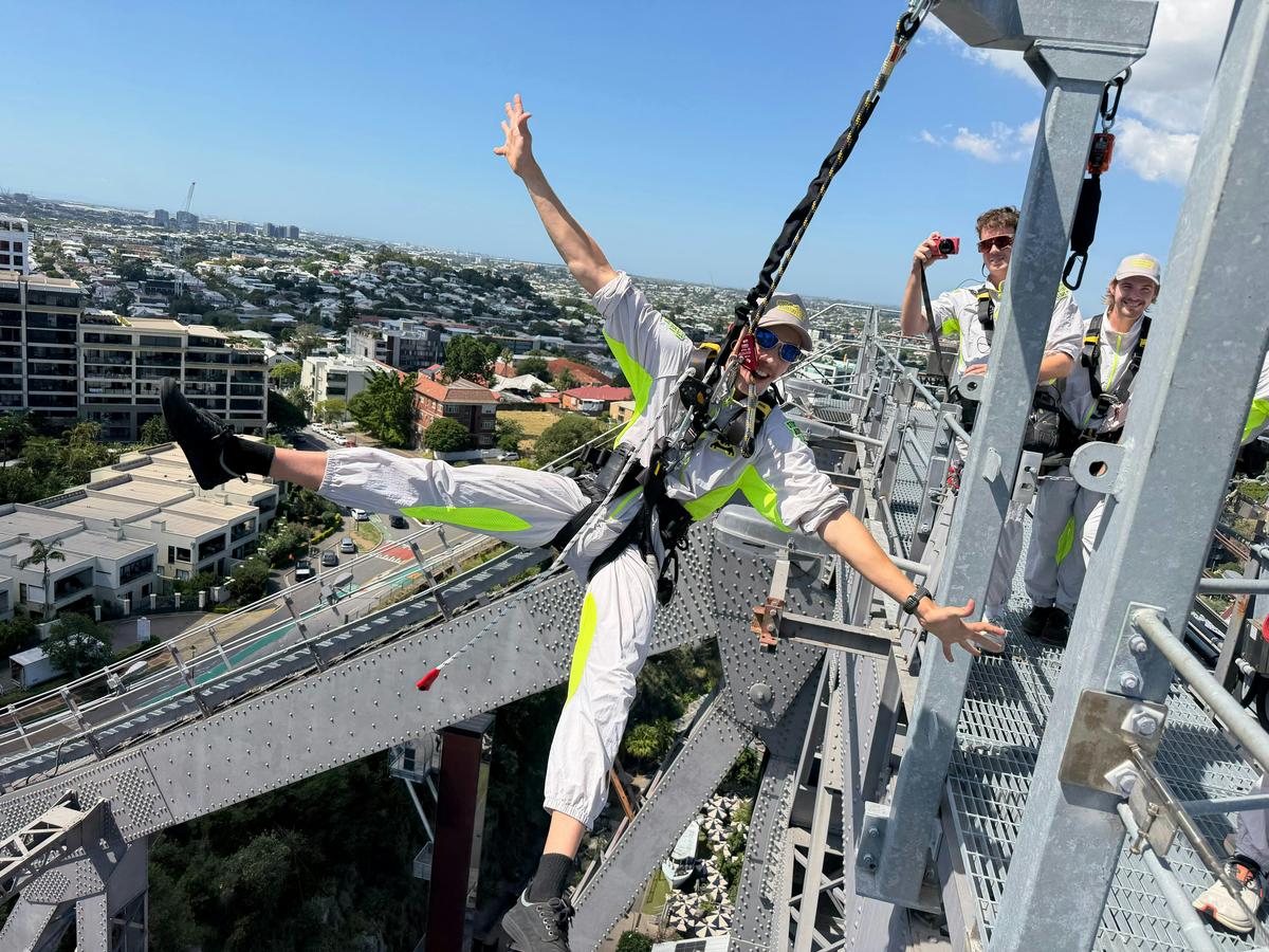 Story Bridge Swing - Brisbane's Ultimate Adrenaline Moment
