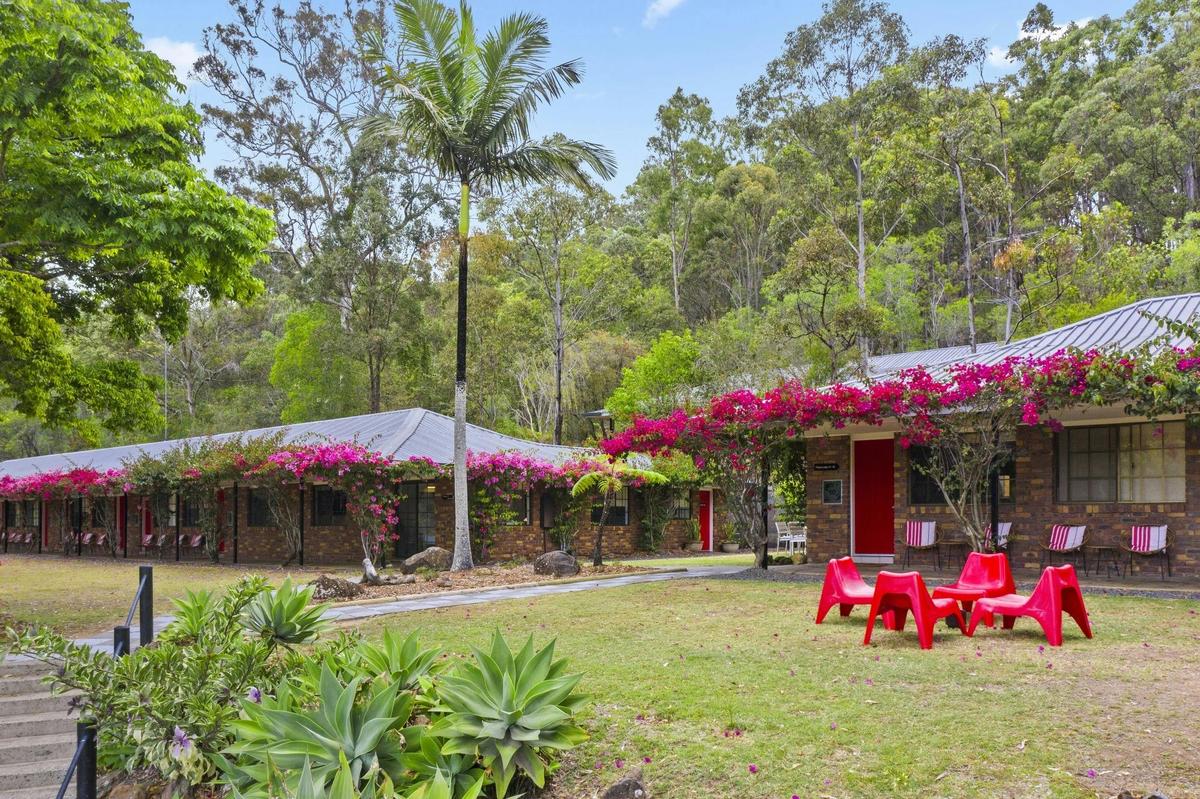 Lorikeet Lodge