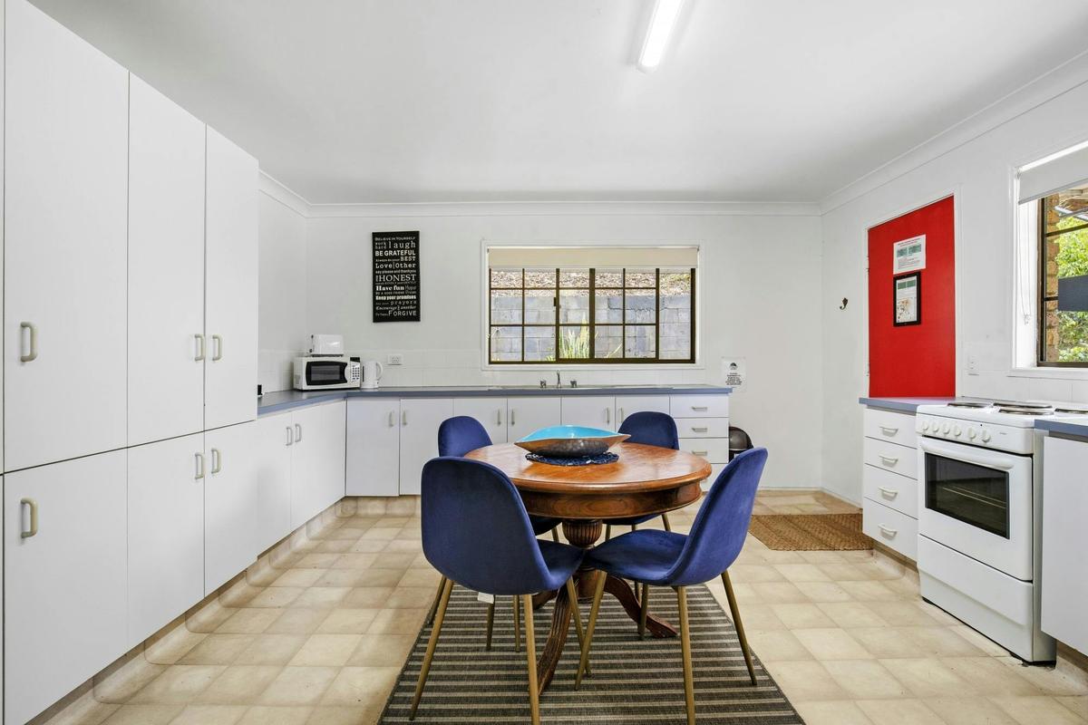 Lorikeet Lodge