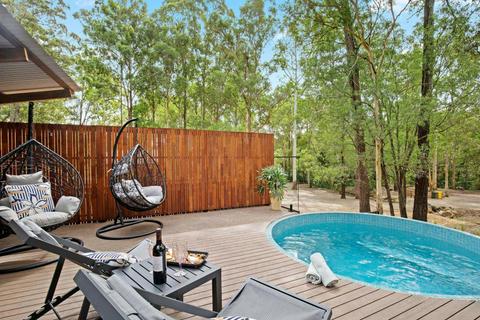 Woodlands Family Glamping Luxe Tent