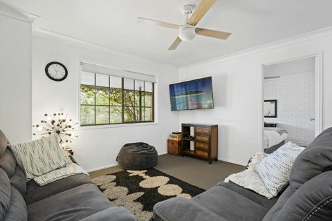 Lorikeet Lodge