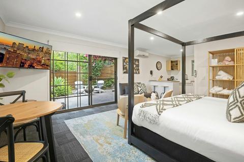 Courtyard Spa Room