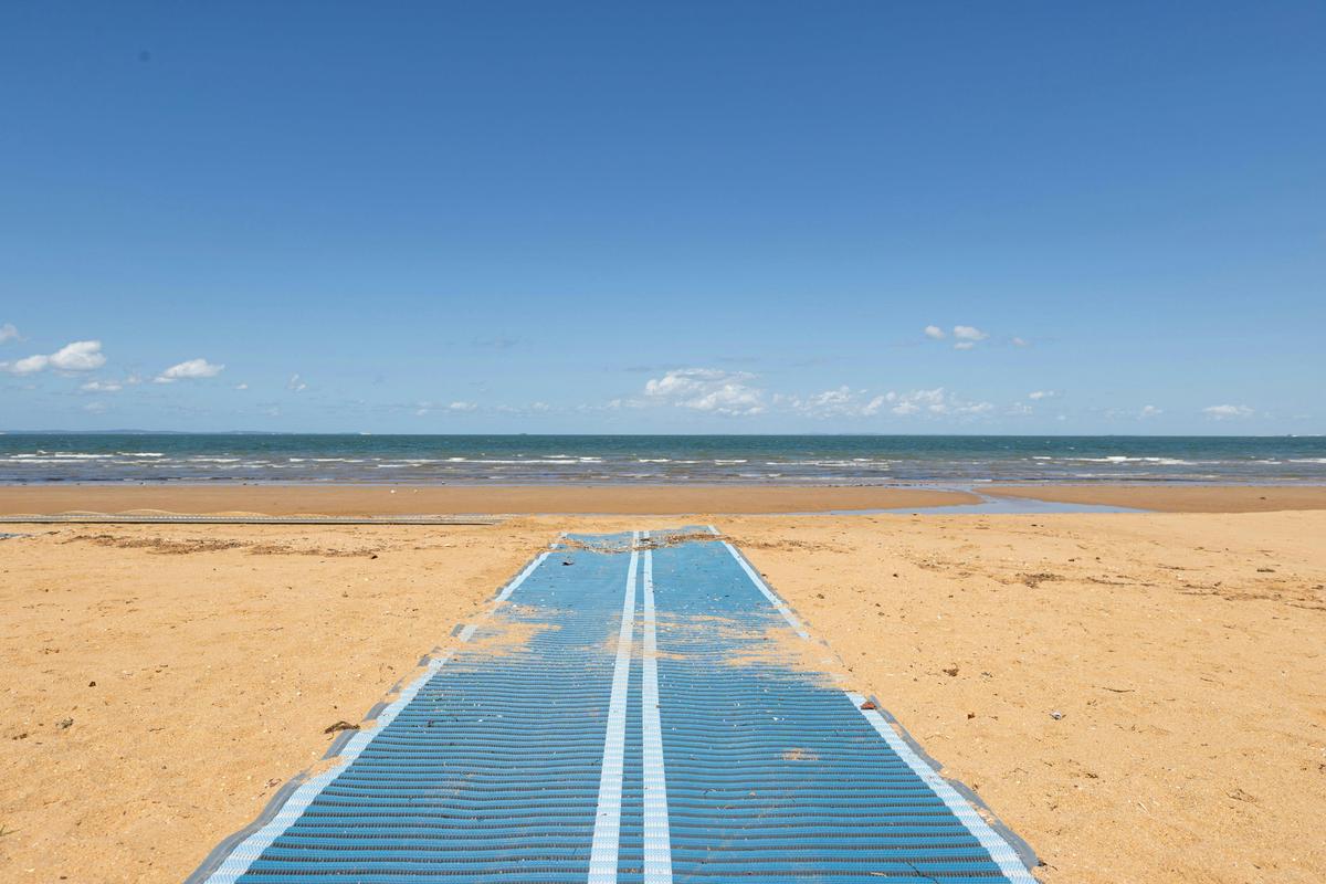 Beach Matting Suttons Beach