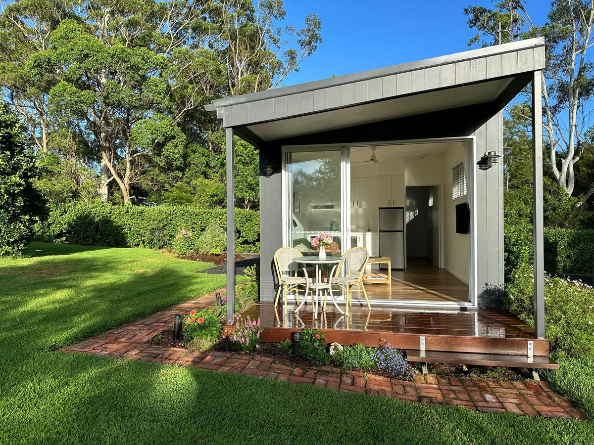 Self contained cabin accommodation