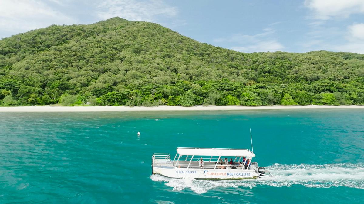 Fitzroy Island "Island Value" Tour