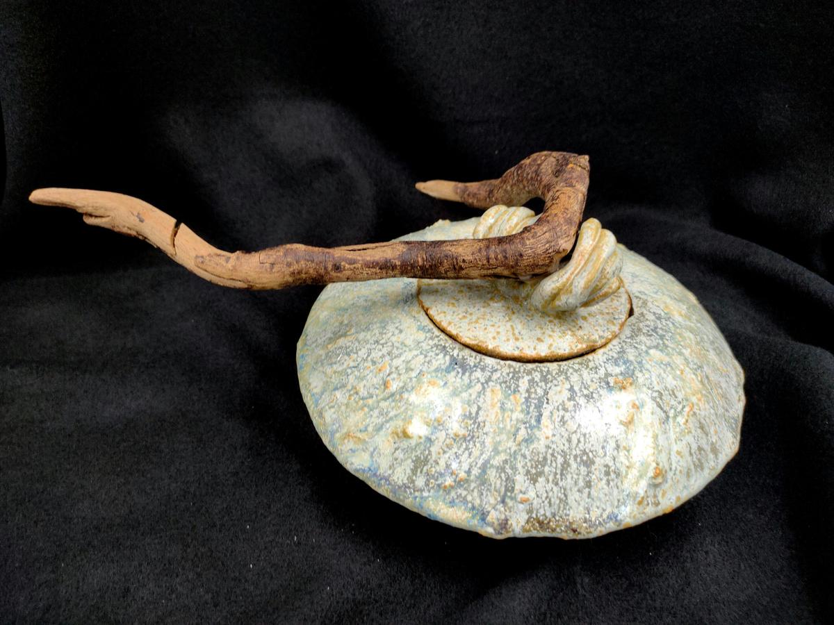 Driftwood & Stone: Disc Urn