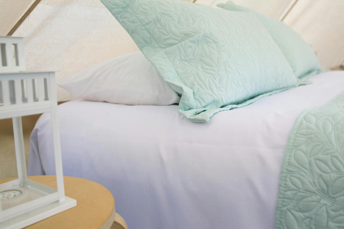 Crisp White Hotel Linen