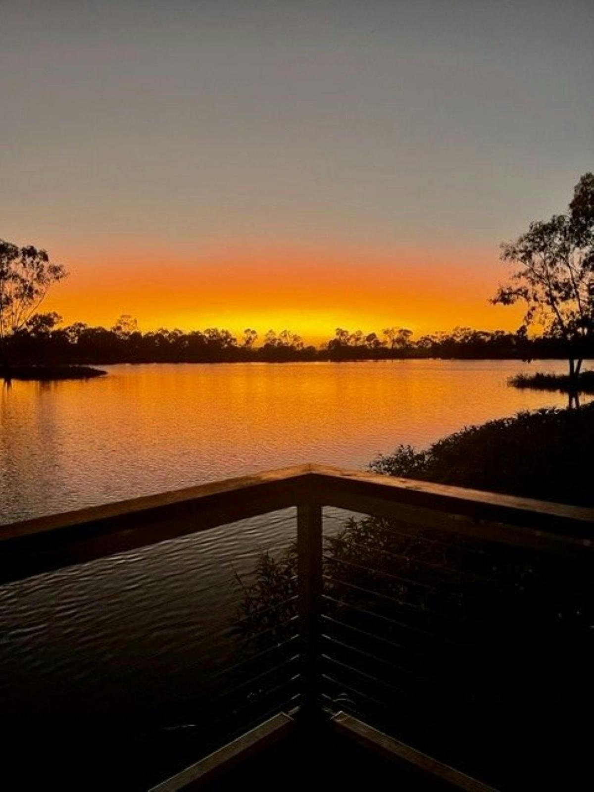 Tara Lagoon Parklands - Sunrise
