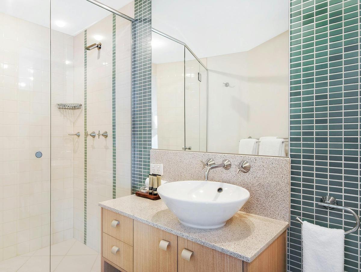 2 Bedroom Ocean View Apartment