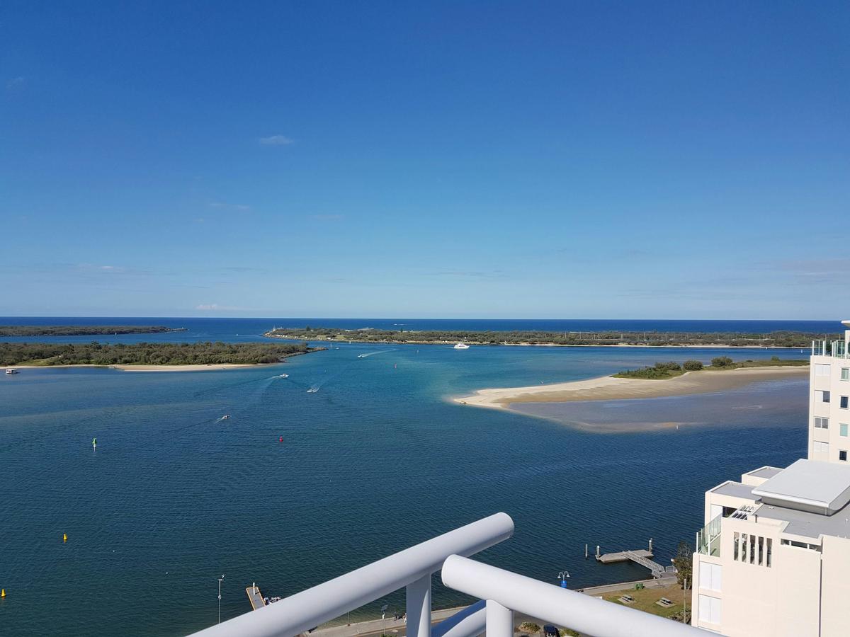 3 Bedroom 3 Level Deluxe Penthouse