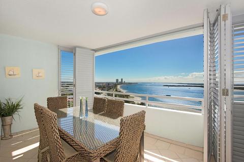 2 Bedroom Deluxe Apartment