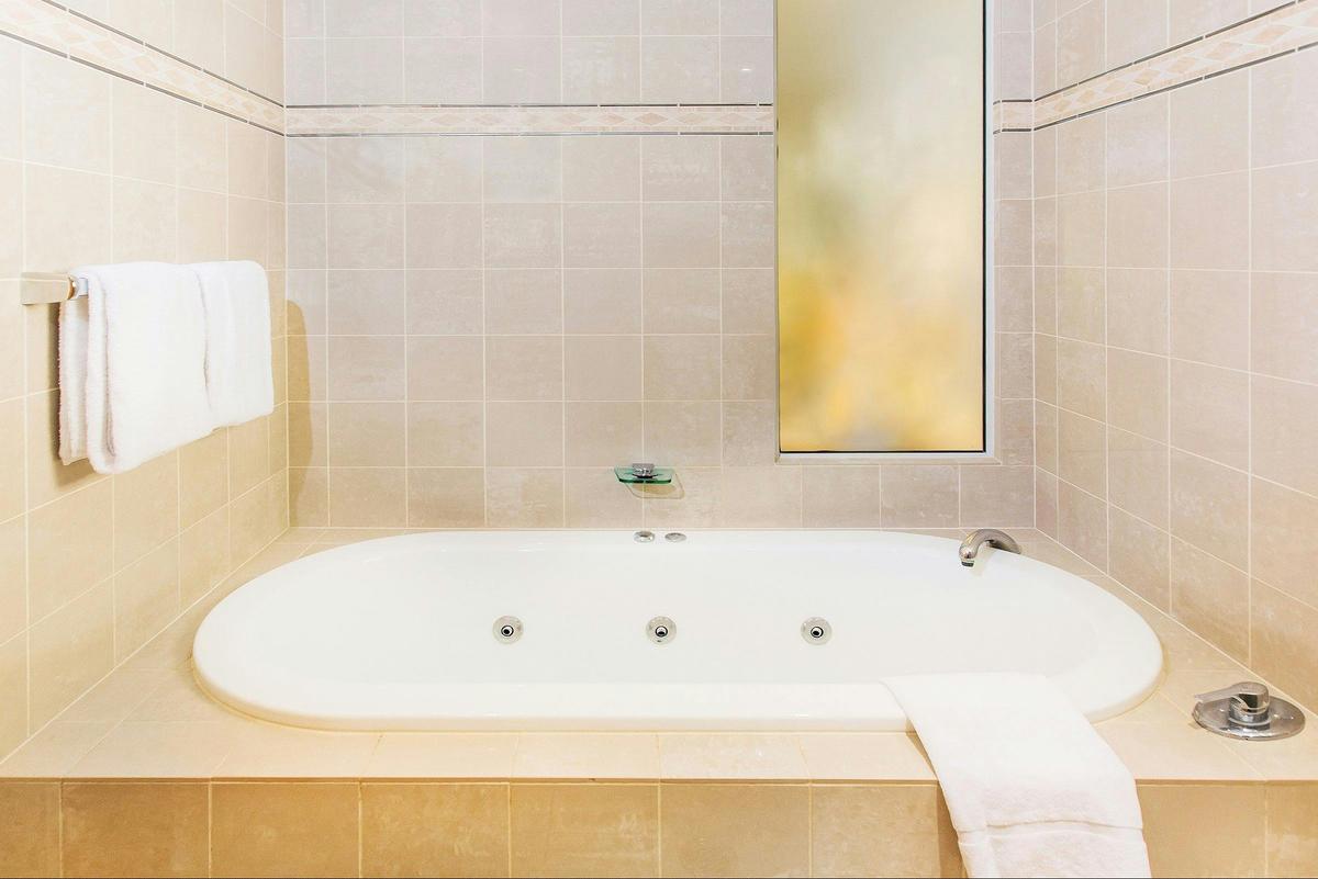 2 Bedroom River View Apartment