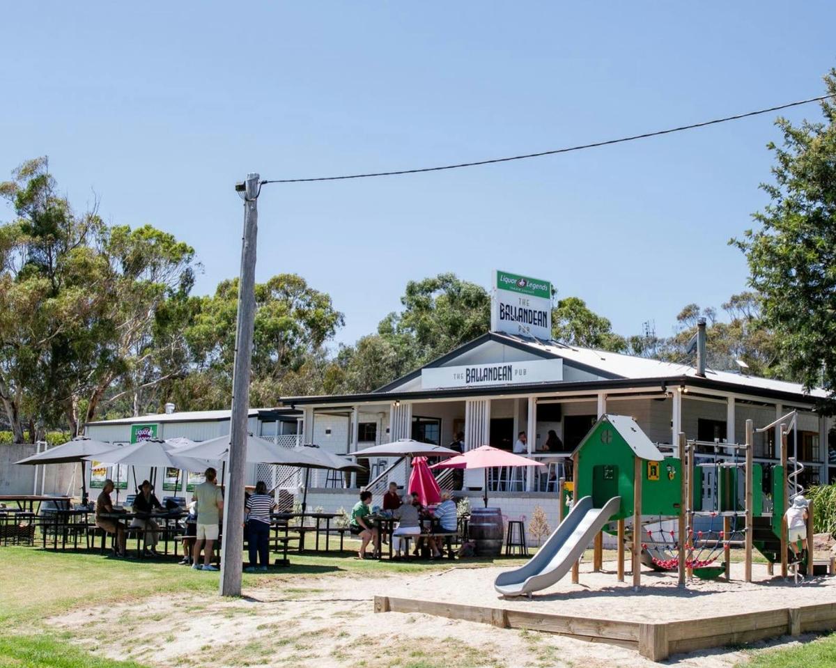 Outdoors at The Ballandean Pub & Motel