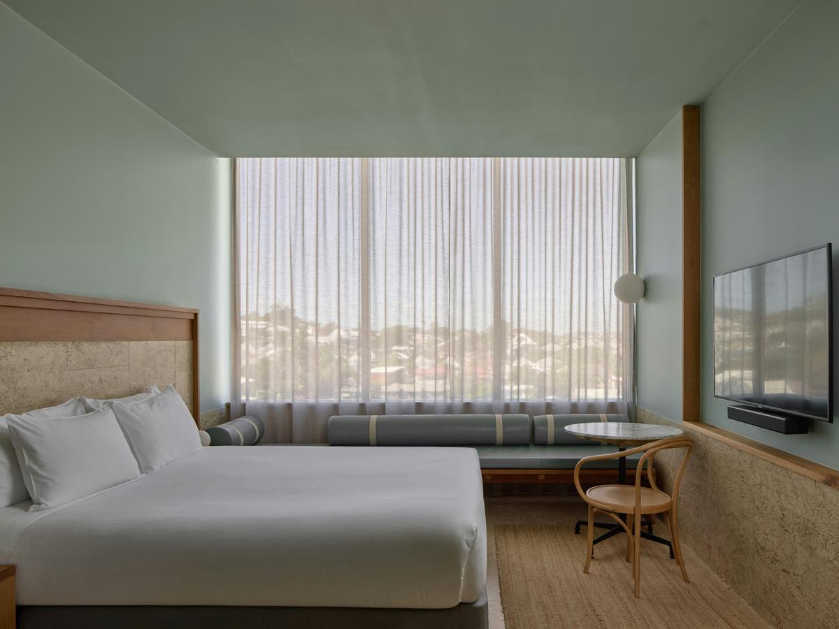 Essential Room King