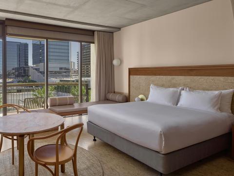 Poolside Room King