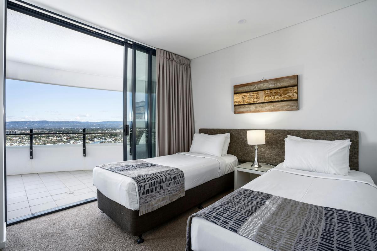 3 Bedroom Water View