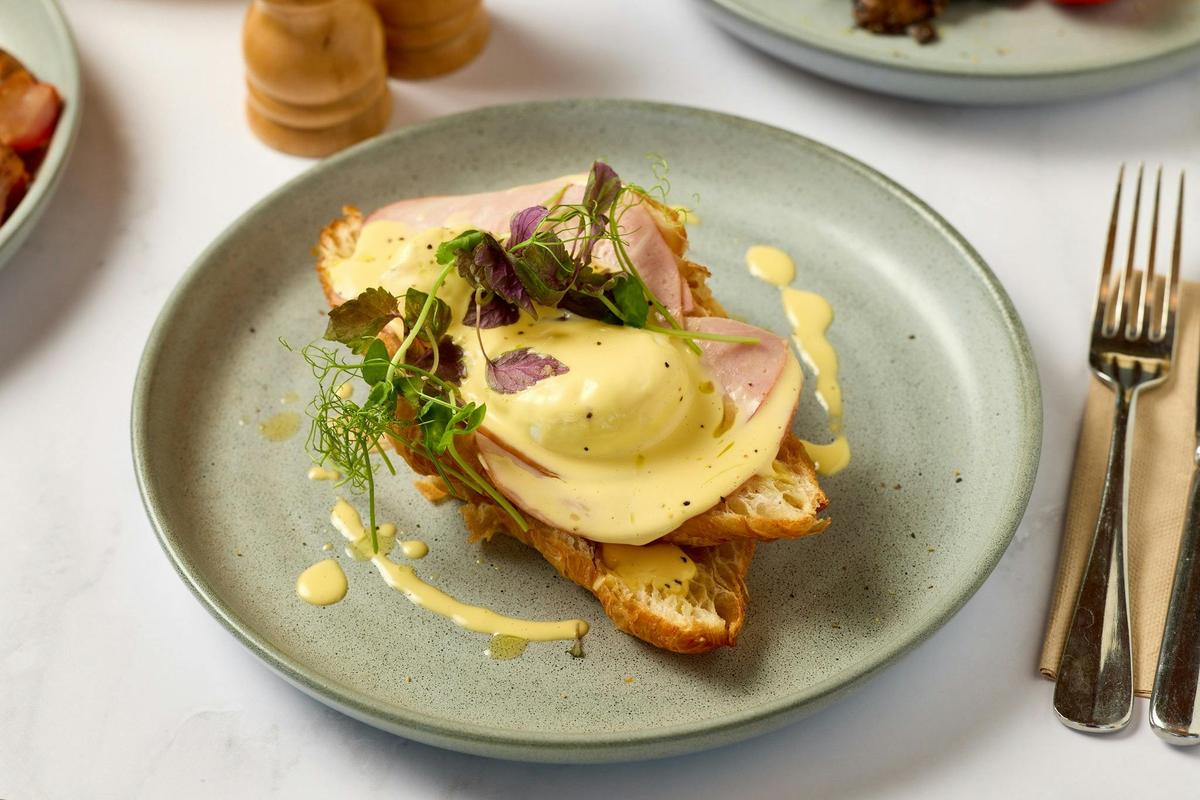 Eggs Benedict