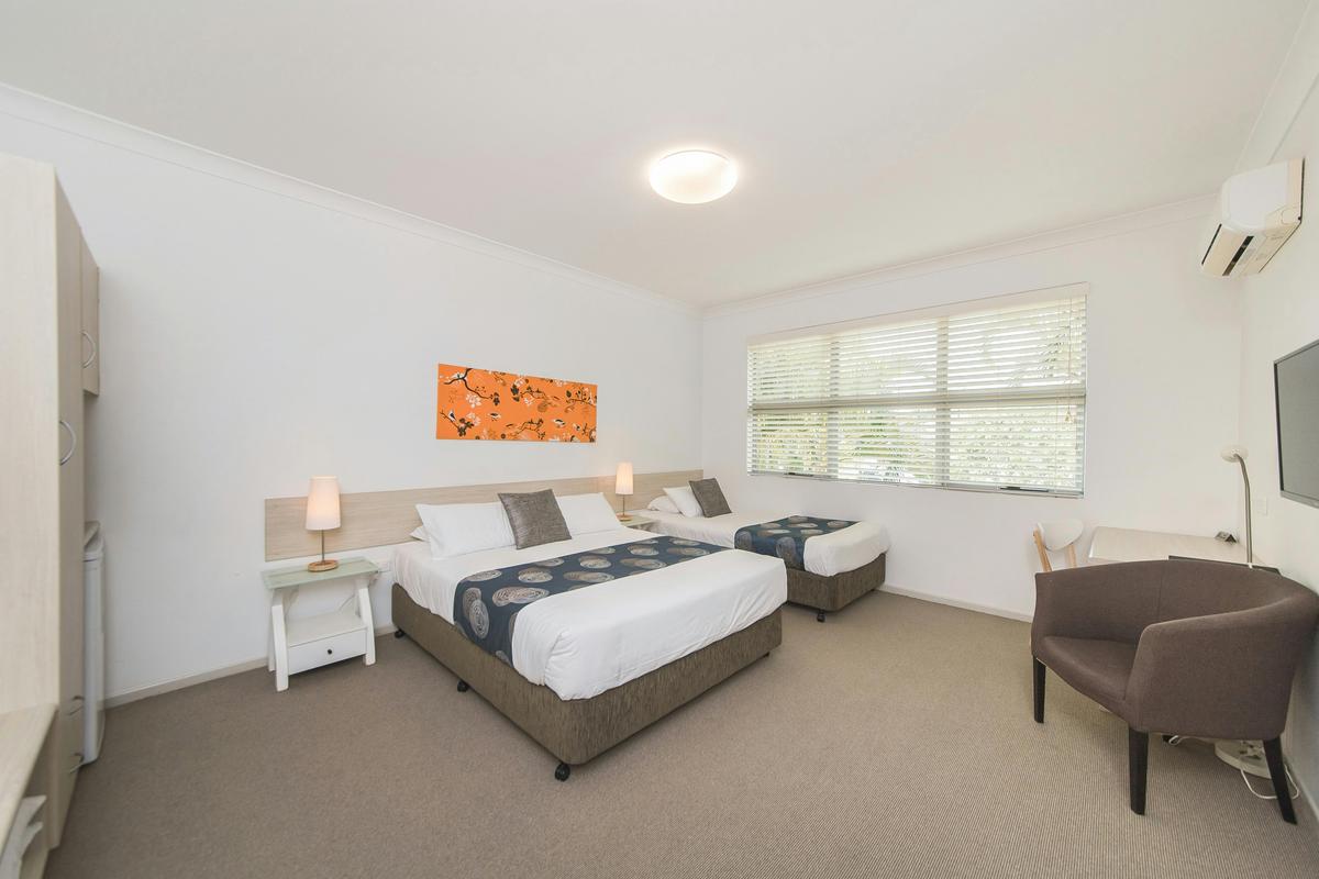 Triple Room