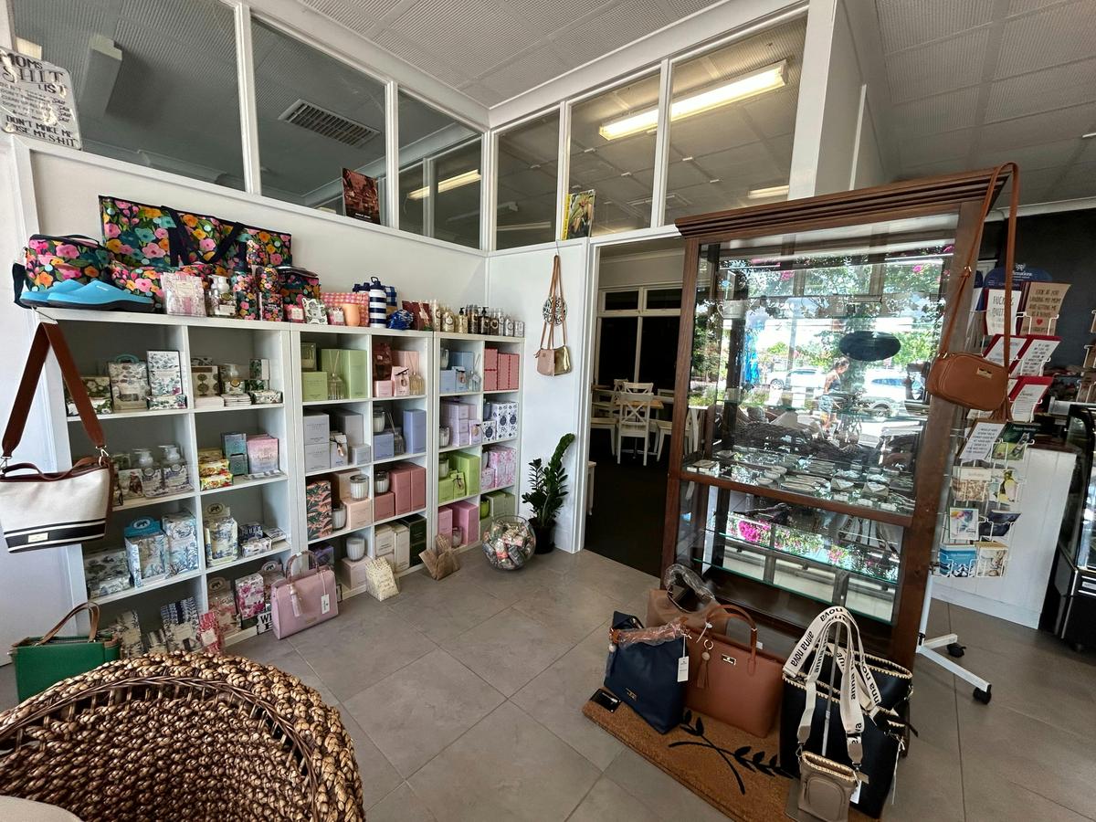 The Creek Cafe gift shop & florist