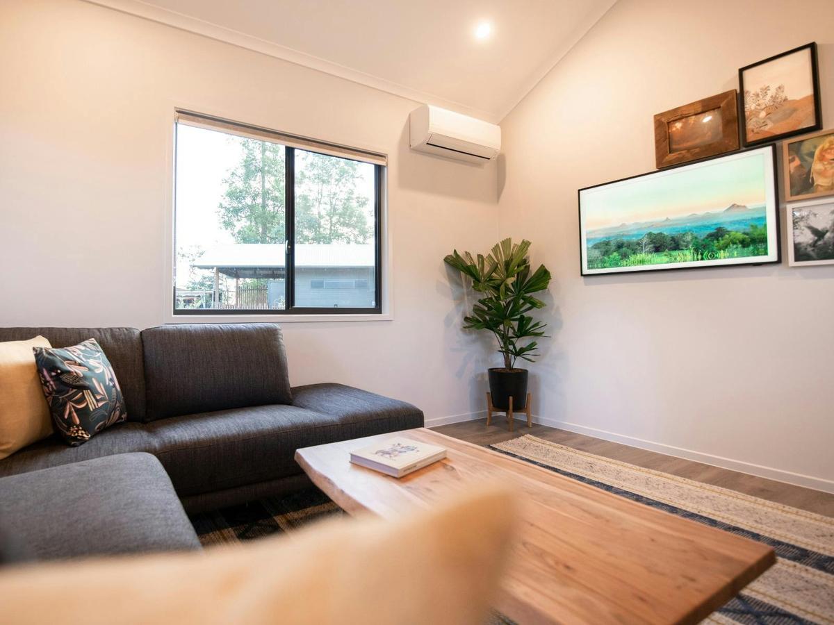 The Crocodile Hunter Lodge Luxury Cabins, Lounge