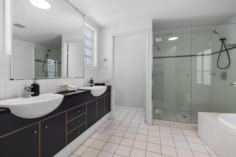 1 Bedroom Loft Penthouse
