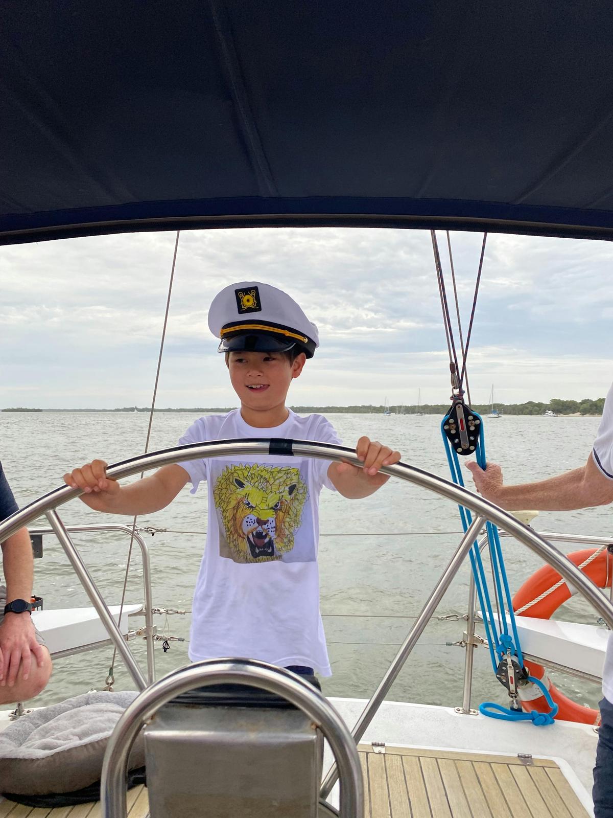 Midday Sailing Cruise includings Drinks & Food