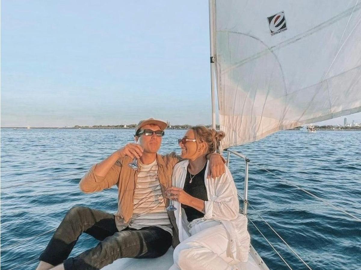 Sunset Sailing Cruise with Nibbles & Bubbles