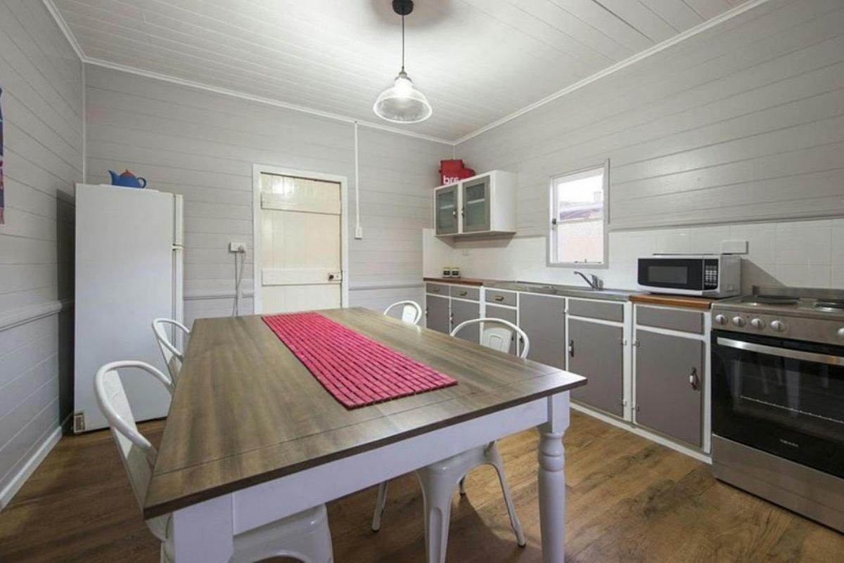 Country Kitchen with full size oven