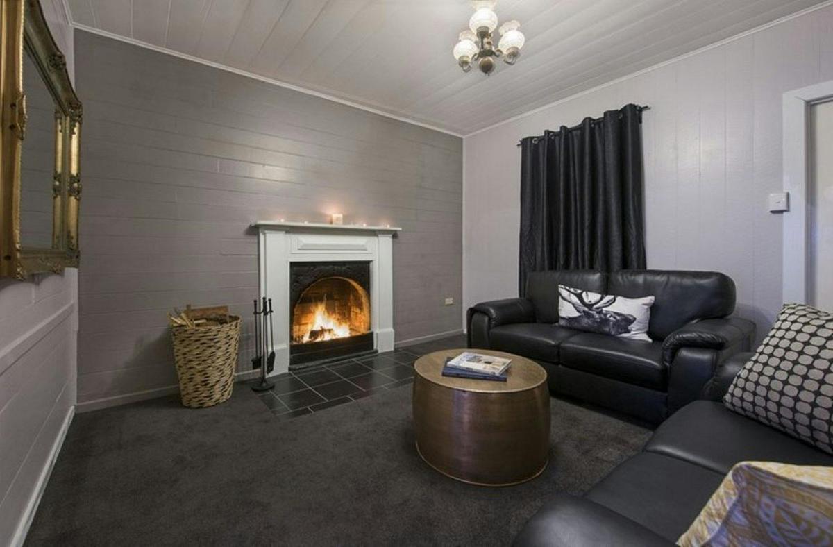 Open Fireplace in the cosy lounge