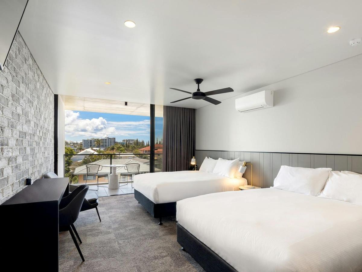 Queen Superior Room
