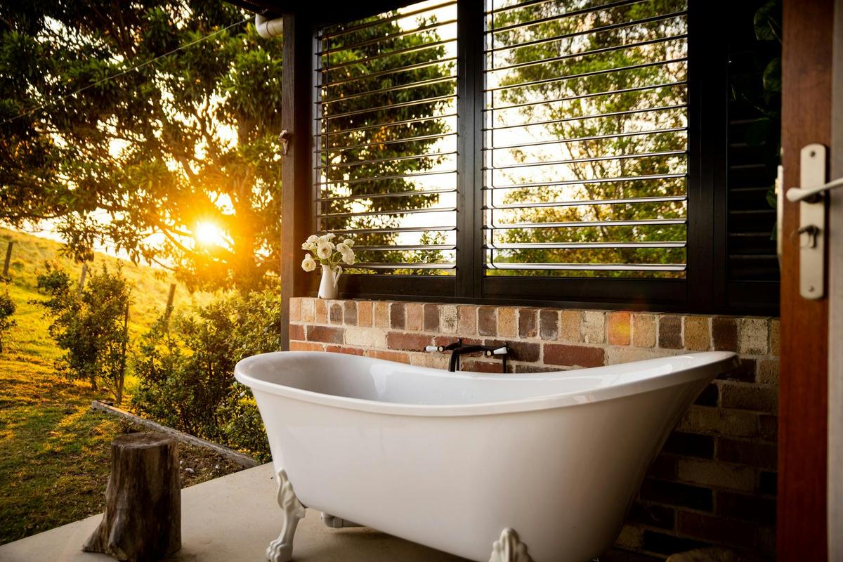Outdoor bath