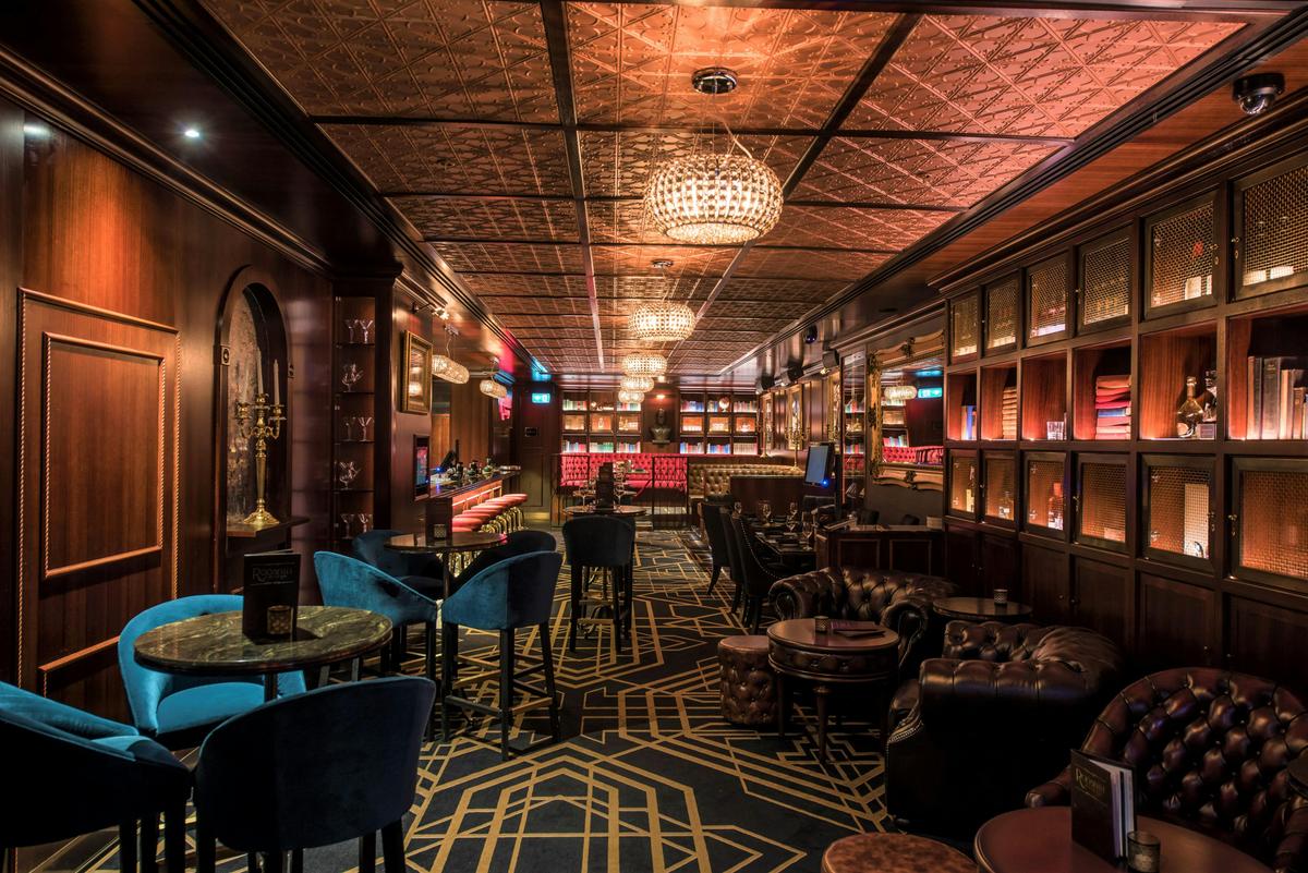 Roosevelt Lounge