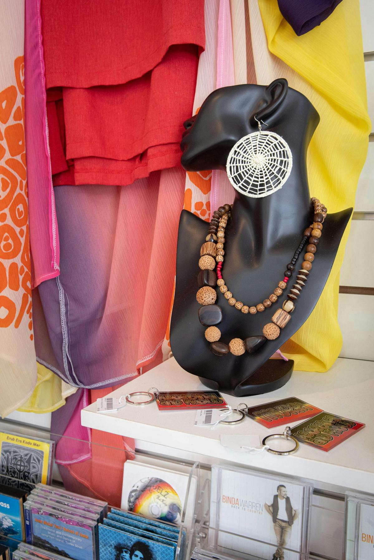Jewellery, earrings, other shop products