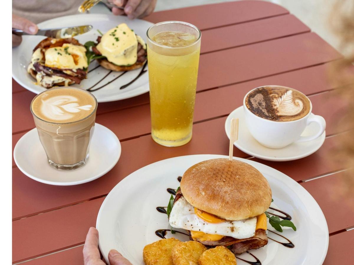 The View on Mount Glorious Coffee and Breakfast